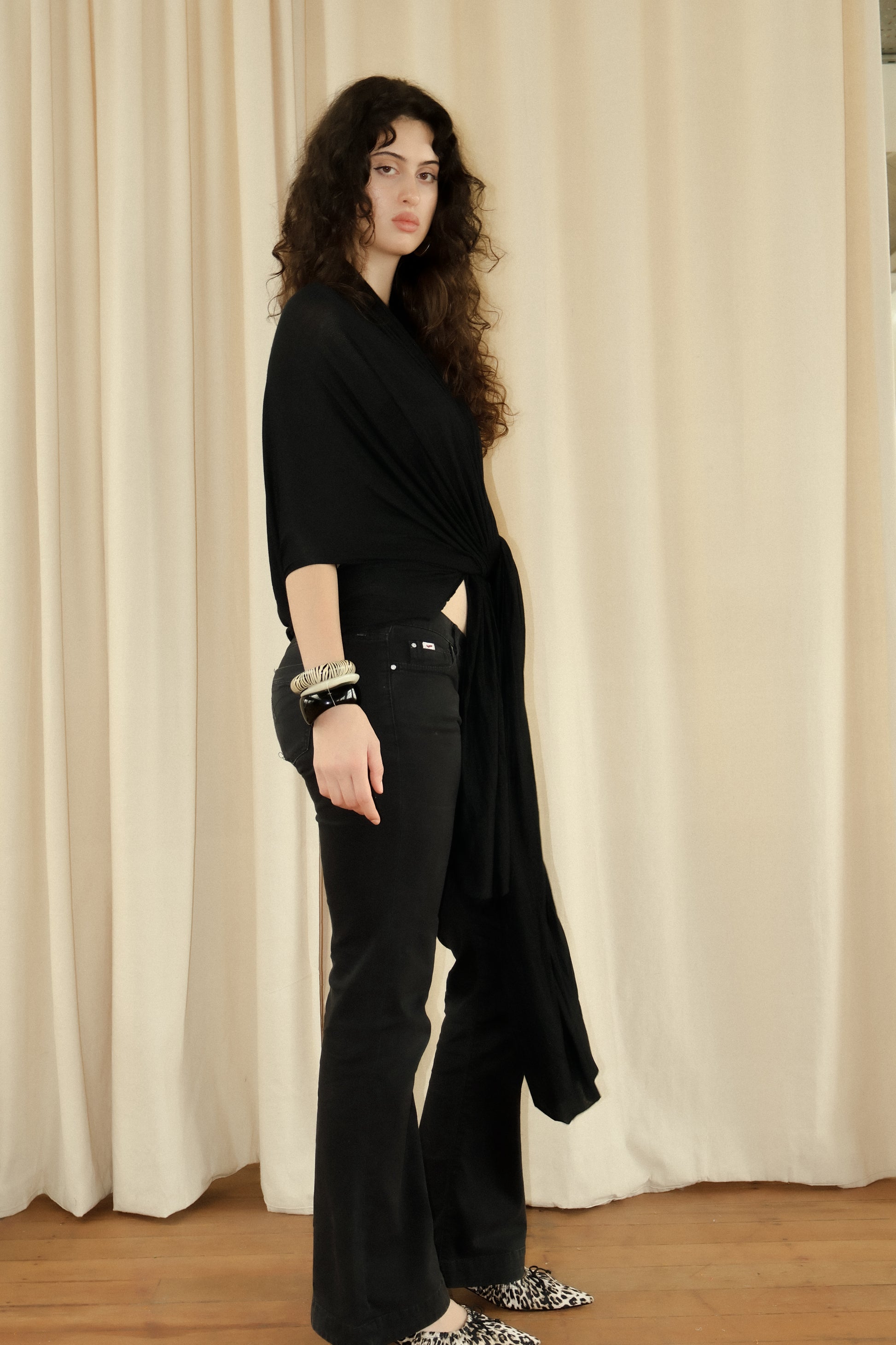 Sade shawl top